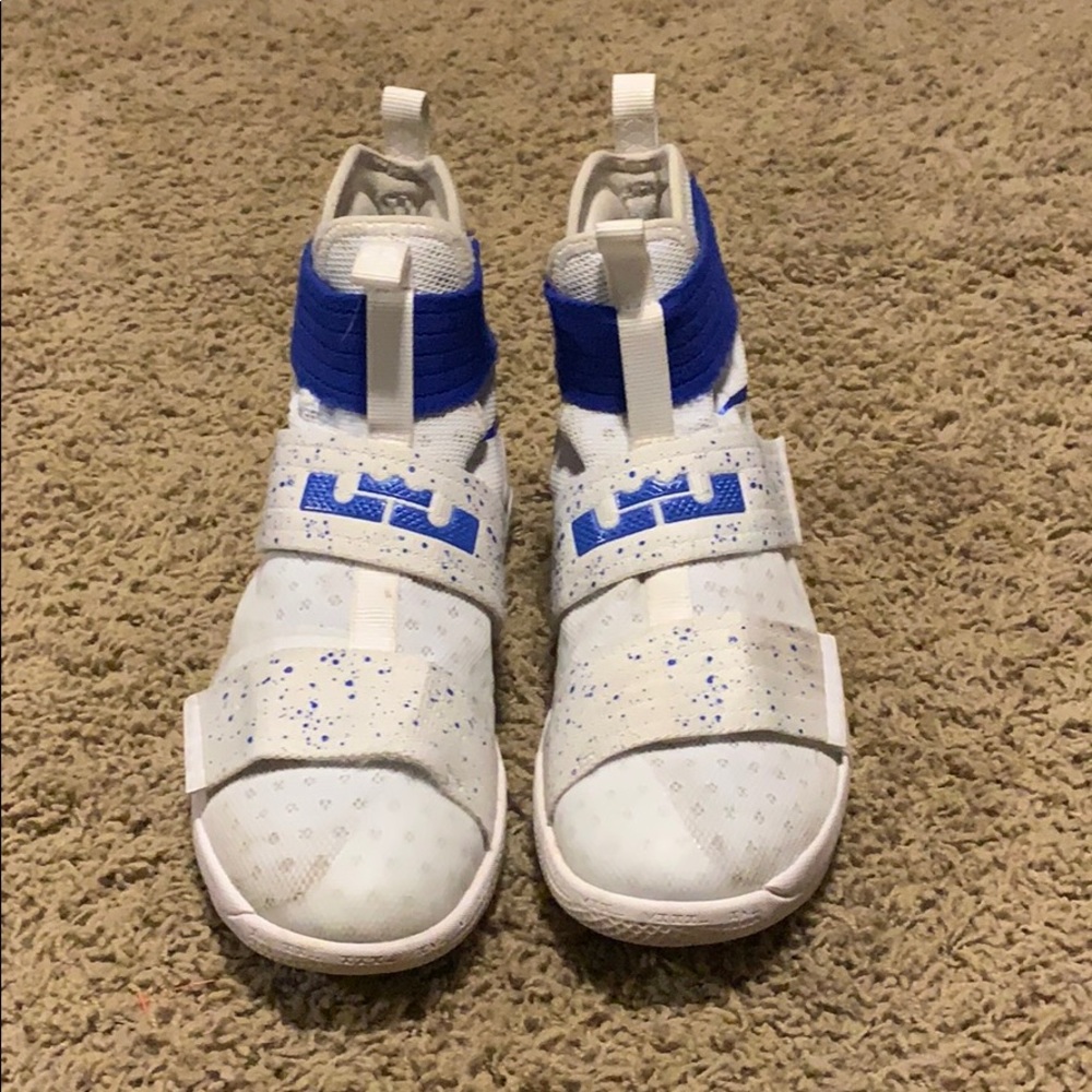 Nike Lebron James Soldier Ten high top shoes